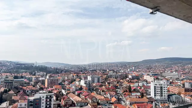 De vanzare apartament, 3 camere in Centru