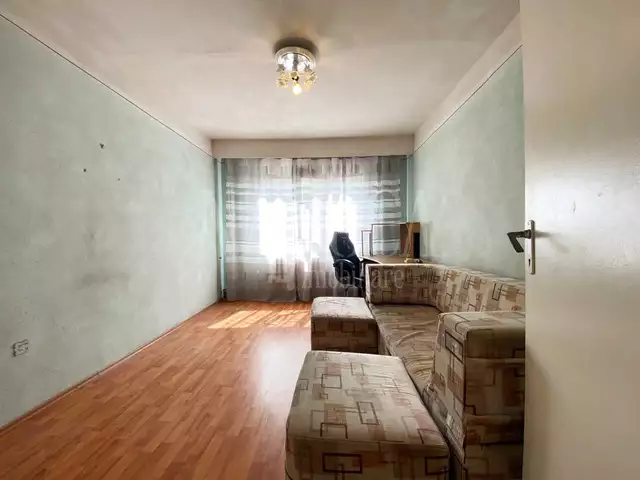 De vanzare apartament, 4 camere in Manastur - PropertyBook