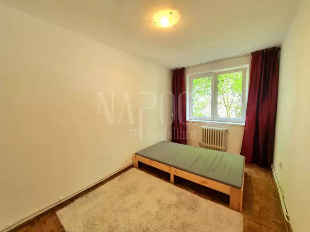 Vanzare apartament, 4 camere in Gheorgheni