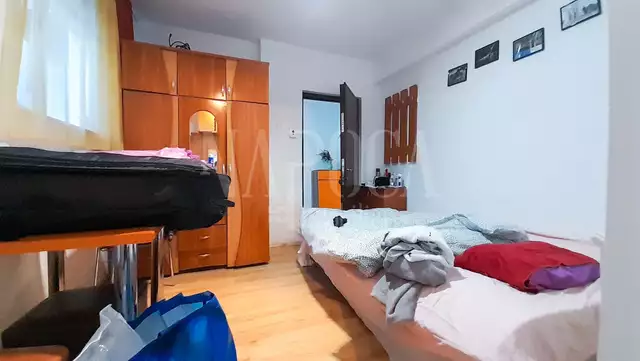 Se vinde apartament, o camera in Centru