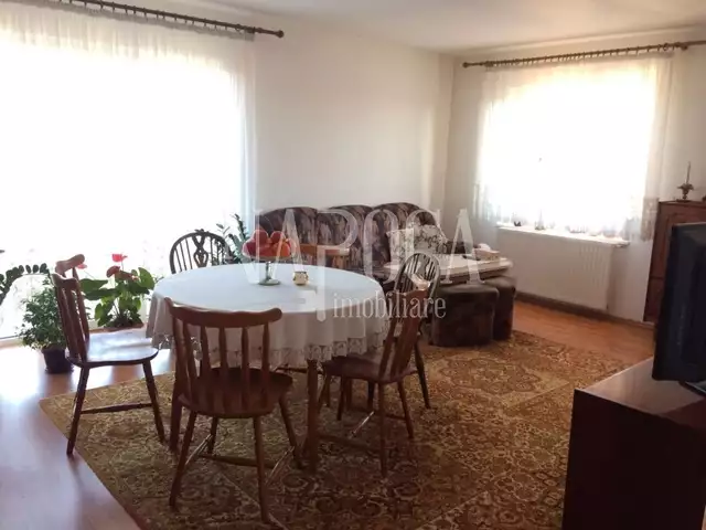 De vanzare apartament, 5 camere in Bulgaria