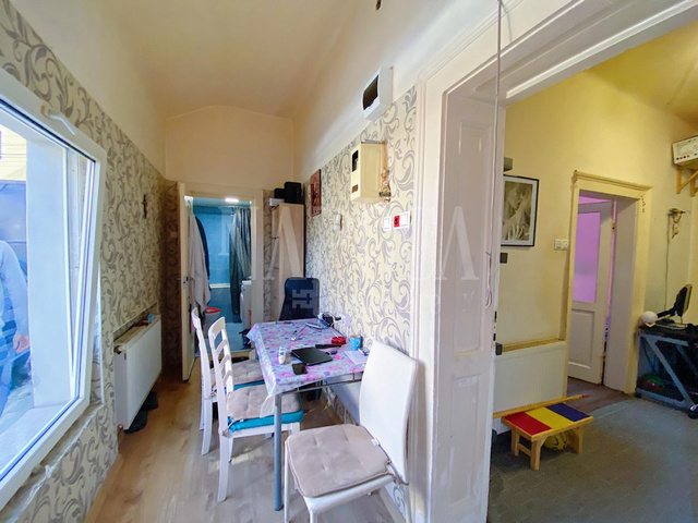 Se vinde casa, o camera in Gruia