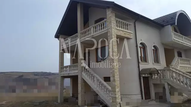 Se vinde casa, 6 camere in Borhanci - PropertyBook