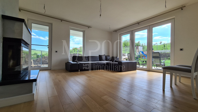 Vanzare casa, 5 camere in Sopor