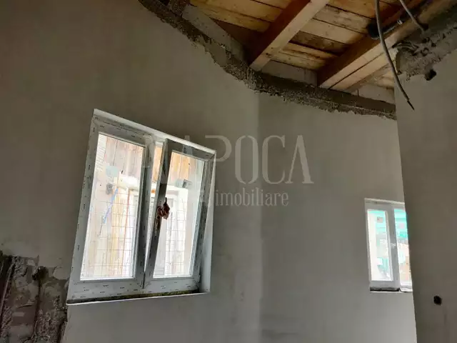 Se vinde casa, 3 camere in Plopilor