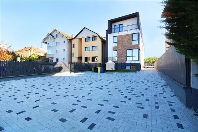 Cladire cu 8 apartamente|12 parcari|Strada Republicii|Zorilor