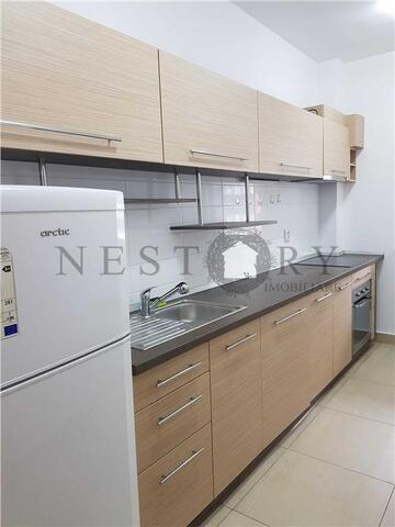 Apartament spatios cu o camera, etaj intermediar, parcare, Buna Ziua