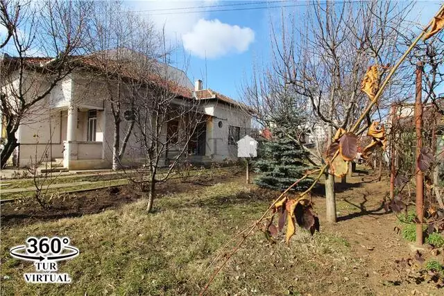 Casa individuala de vanzare, gradina, 980 mp, Intre Lacuri