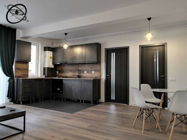 Se vinde apartament, 2 camere, in Floresti, zona Centru - PropertyBook