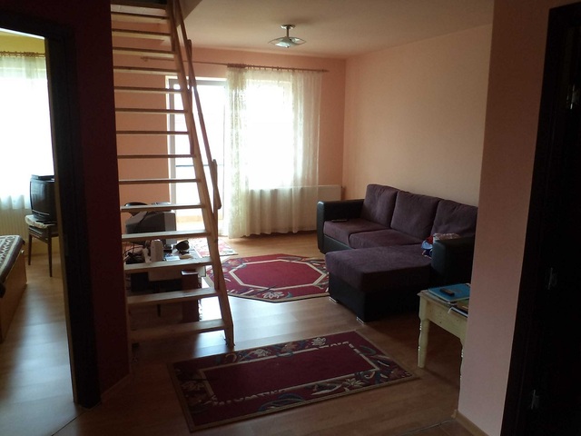 De vanzare apartament, 3 camere, in Floresti, zona Centru