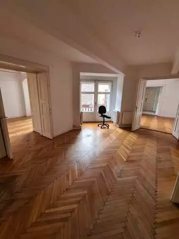Vanzare apartament, 3 camere, in Cluj-Napoca, zona Centru