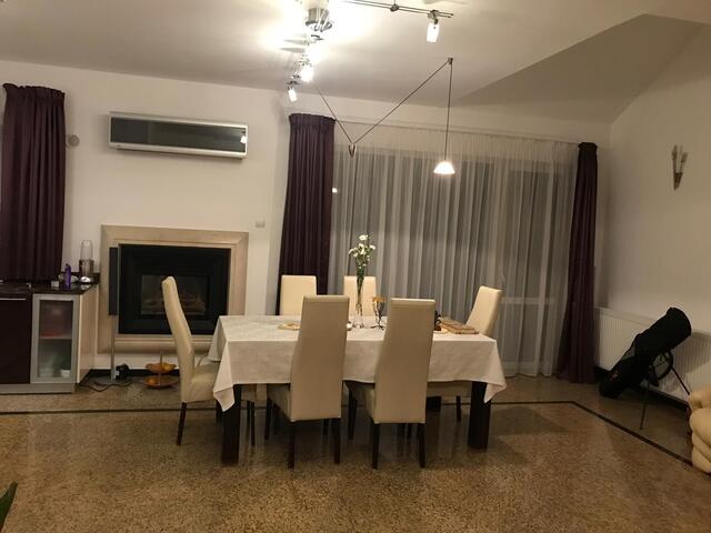 Se vinde apartament, 5 camere, in Cluj-Napoca, zona Andrei Muresanu