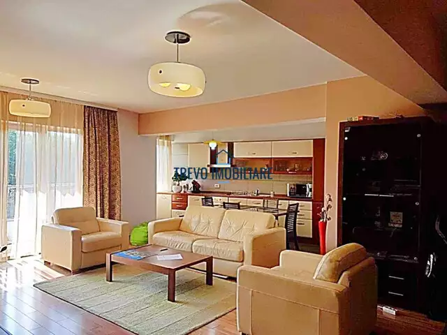 Apartament cu 2 camere in bloc modern, parcare, zona str. Plopilor