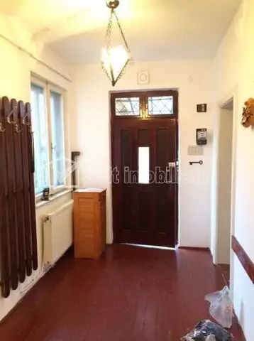 Vanzare casa, 2 camere in Gruia