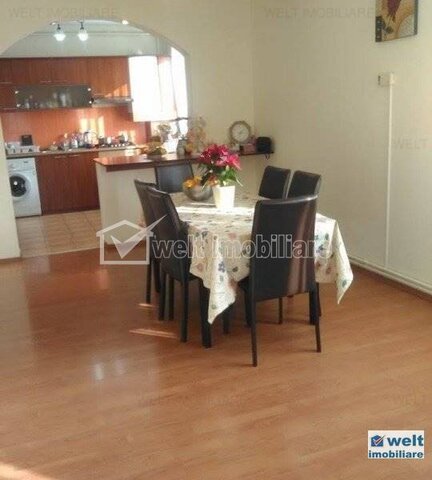Vanzare apartament, 5 camere in Marasti