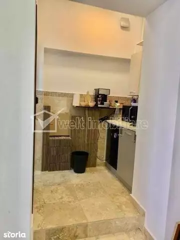 Vanzare apartament, o camera in Centru