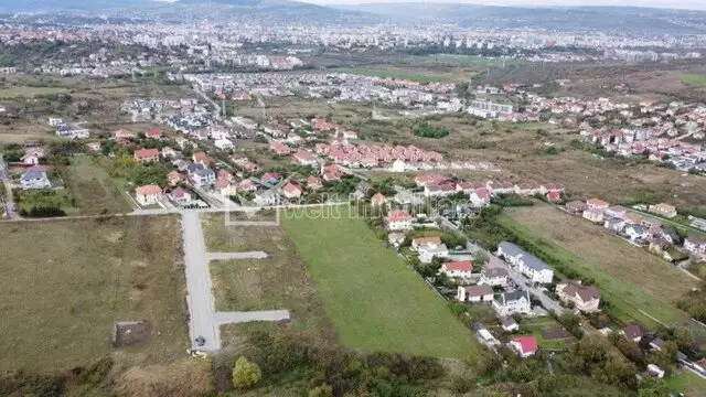Vanzare teren, 1100 m<sup>2</sup> in Borhanci - PropertyBook